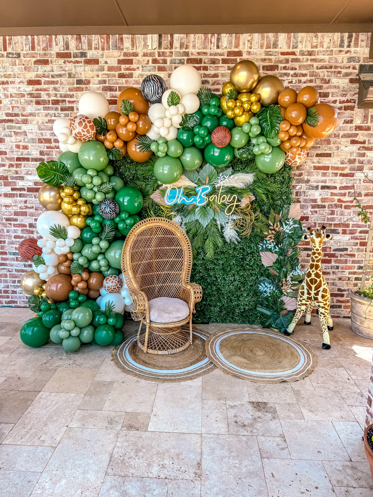 Oh Baby Zoo Theme Balloon Design with a grass backdrop