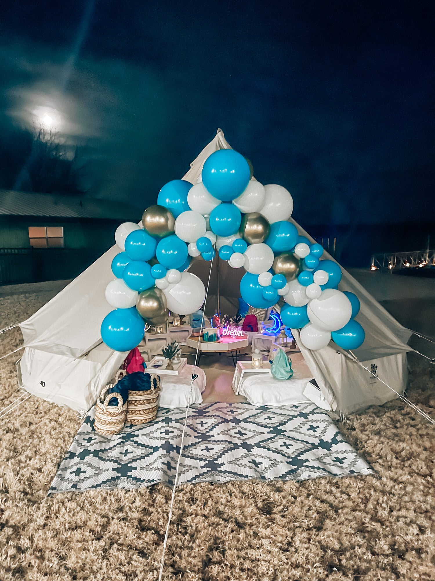 Bringing the best celebration style around with campsite parties, bell tents, glamping, balloon decor, event planning and more. Let us help you celebrate & design the party of your dreams!